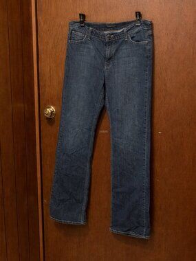 Delta blue Women's Boot-Cut Jeans in Medium Blue Wash